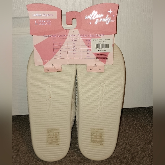 Ladies Size Large Indoor/Outdoor Ivory Slippers - Picture 3 of 4